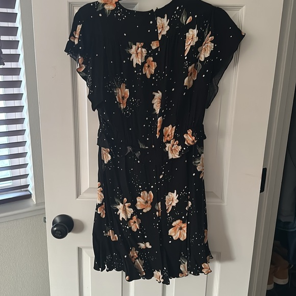 Black Dress - Picture 3 of 3